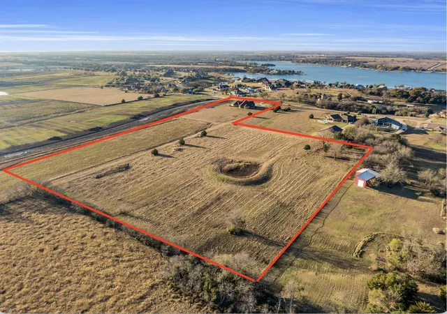 Photo 3 of Sale Pending at 217 Hunter Pass, Waxahachie, TX 75165 | MLS# 21124440 | Listing updated on 2026-07-19