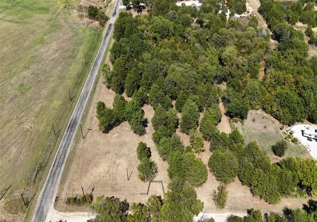 Homes for sale in Gordonville, TX | 1648 Gordonville Rd, Gordonville, TX 76245 | MLS# 21098287