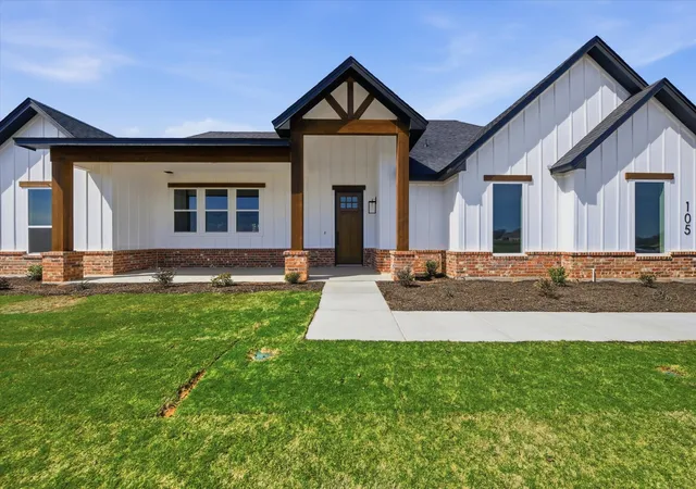 Photo 1 of Single family home for sale at 105 Cattleman Dr, Poolville, TX 76082 | MLS# 21126888 | Listing updated on 2026-07-14