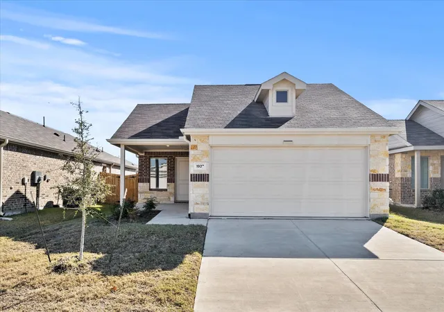 Photo 1 of Single family home for sale at 1937 Aves Glen Ln, Forney, TX 75126 | MLS# 21124977 | Listing updated on 2026-08-20