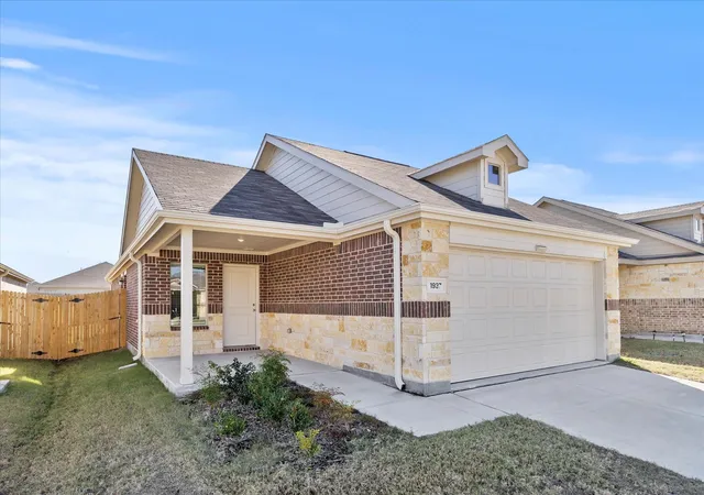 Photo 2 of Single family home for sale at 1937 Aves Glen Ln, Forney, TX 75126 | MLS# 21124977 | Listing updated on 2026-08-20