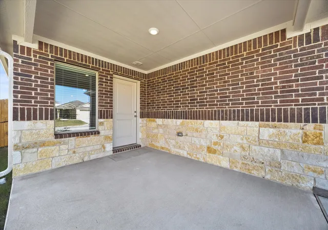 Photo 3 of Single family home for sale at 1937 Aves Glen Ln, Forney, TX 75126 | MLS# 21124977 | Listing updated on 2026-08-20