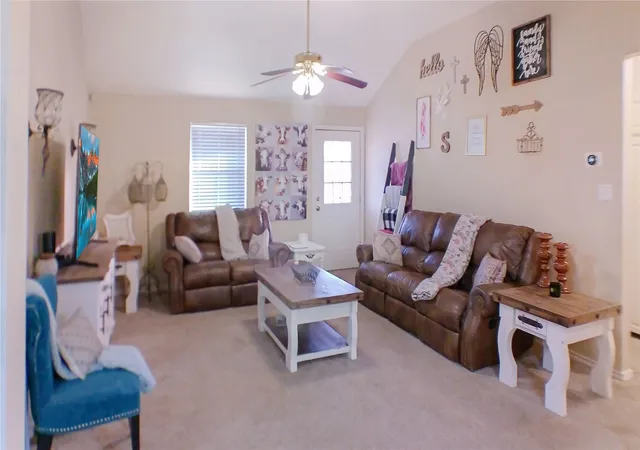 Homes for sale in Mineral Wells, TX | 1806 Se 15Th St, Mineral Wells, TX 76067 | MLS# 21122114