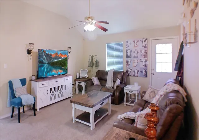 Homes for sale in Mineral Wells, TX | 1806 Se 15Th St, Mineral Wells, TX 76067 | MLS# 21122114