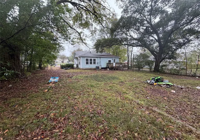 Homes for sale in Troup, TX | 305 E Bradford St, Troup, TX 75789 | MLS# 21127038