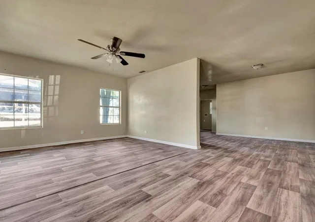 Homes for sale in Henderson, TX | 511 Woodlawn St, Henderson, TX 75652 | MLS# 21127057