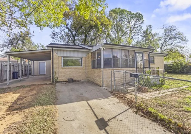 Photo 2 of Single family home for sale at 107 S Sheppard Dr, Euless, TX 76040 | MLS# 21126734 | Listing updated on 2026-08-22