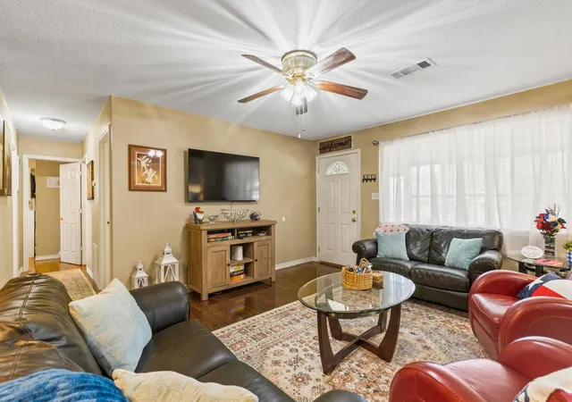 Photo 4 of Single family home for sale at 107 S Sheppard Dr, Euless, TX 76040 | MLS# 21126734 | Listing updated on 2026-08-22