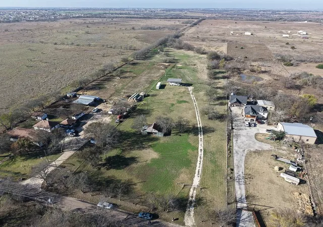 Homes for sale in Joshua, TX | 8421 County Road 1014, Joshua, TX 76058 | MLS# 21127223