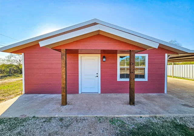 Homes for sale in Sweetwater, TX | 1618 Roberts St, Sweetwater, TX 79556 | MLS# 21127249