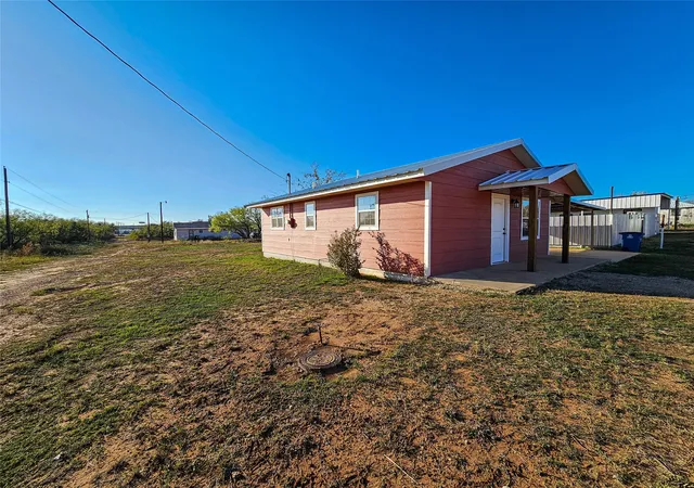 Homes for sale in Sweetwater, TX | 1618 Roberts St, Sweetwater, TX 79556 | MLS# 21127249