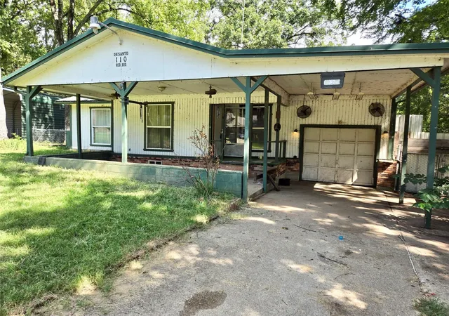 Homes for sale in Gun Barrel City, TX | 110 Red Bud Rd, Gun Barrel City, TX 75156 | MLS# 21127427