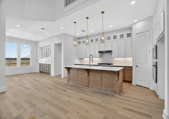 Photo 2 of Single family home for sale at 7820 Winterbloom Wy, Fort Worth, TX 76123 | MLS# 21126972 | Listing updated on 2026-08-26