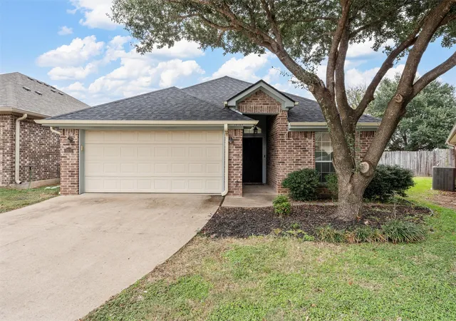 1st image of 10121 Colony Dr, Waco, TX 76708 | MLS# 21121746