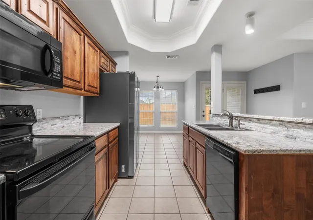3rd image of 10121 Colony Dr, Waco, TX 76708 | MLS# 21121746