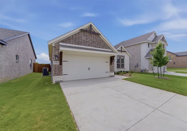 Homes for sale in Gainesville, TX | 3502 Helena St, Gainesville, TX 76240 | MLS# 21127955