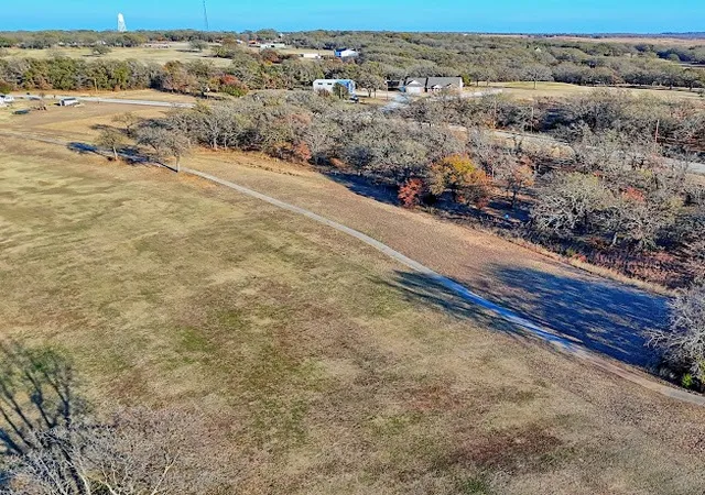 Homes for sale in Nocona, TX | 125 Diamond Oaks Dr, Nocona, TX 76255 | MLS# 21128020