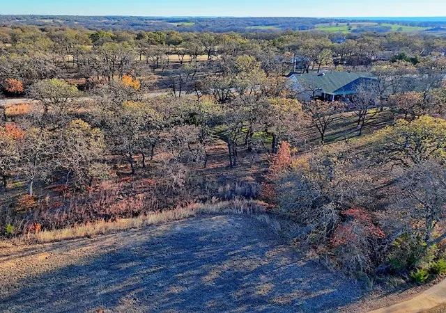 Homes for sale in Nocona, TX | 125 Diamond Oaks Dr, Nocona, TX 76255 | MLS# 21128020