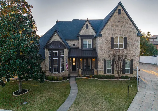 Photo 3 of Mansion for sale at 9253 Cape Royale Ct, Fort Worth, TX 76179 | MLS# 21124133 | Listing updated on 2026-09-29