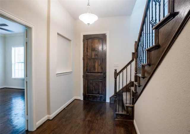 Photo 3 of Townhouse for sale at 4127 Cascade Sky Dr, Arlington, TX 76005 | MLS# 21127901 | Listing updated on 2026-08-19