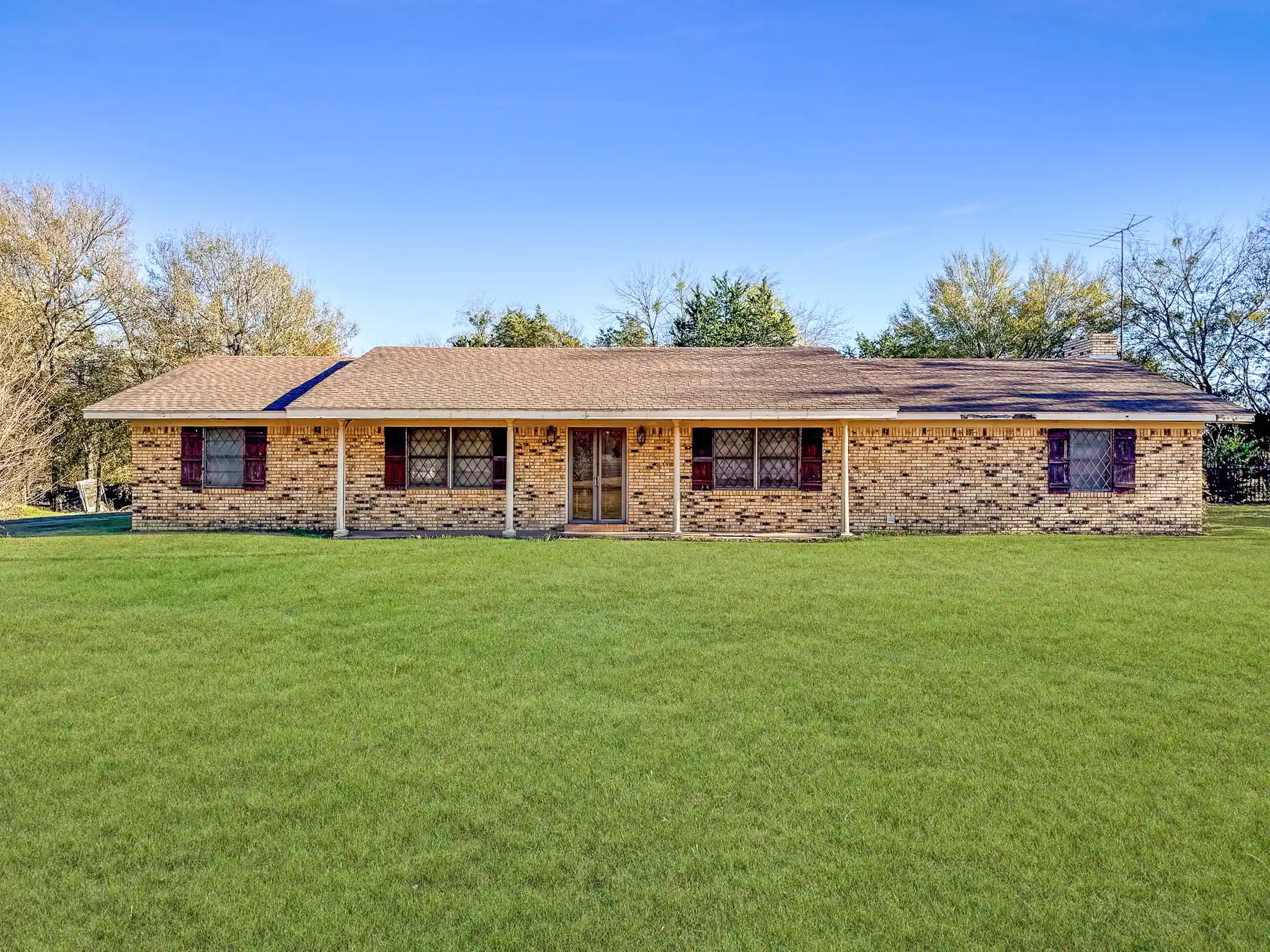 Photo 1 of Single family home for sale at 15410 E State Hwy 31, Kerens, TX 75144 | MLS# 21125140 | Listing updated on 2026-04-16