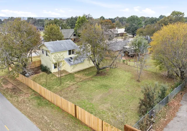 Photo 25 of Single family home for sale at 5600 Choctaw Dr, Granbury, TX 76049 | MLS# 21126767 | Listing updated on 2026-09-30