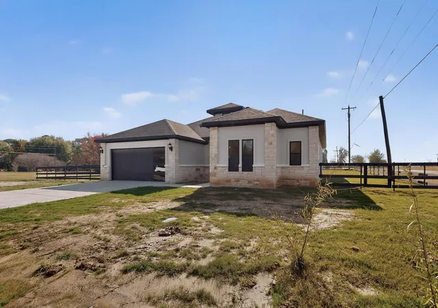 Homes for sale in Trinidad, TX | 100 Diamond T Ranch Rd, Trinidad, TX 75163 | MLS# 21126717