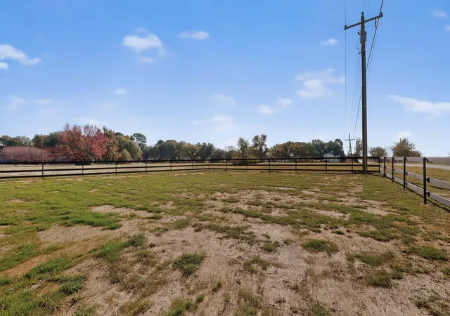 Homes for sale in Trinidad, TX | 100 Diamond T Ranch Rd, Trinidad, TX 75163 | MLS# 21126717