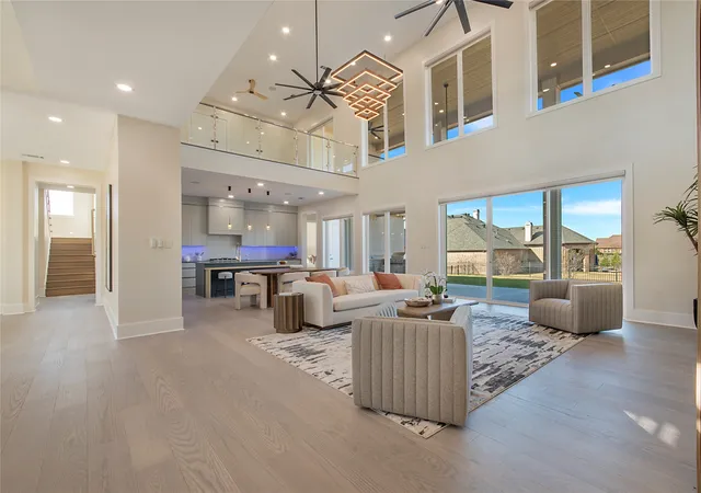 Photo 4 of Single family home for sale at 100 Old Vineyard Ln, Rockwall, TX 75032 | MLS# 21128995 | Listing updated on 2026-07-17