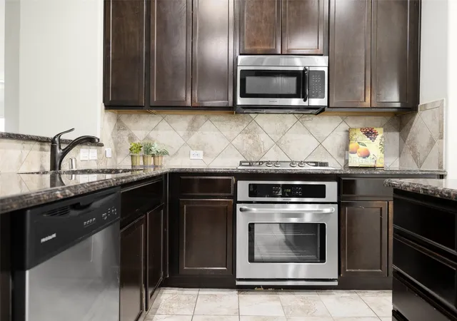 Photo 3 of Single family home for sale at 2606 Parkbridge Ct, Wylie, TX 75098 | MLS# 21129231 | Listing updated on 2026-07-28