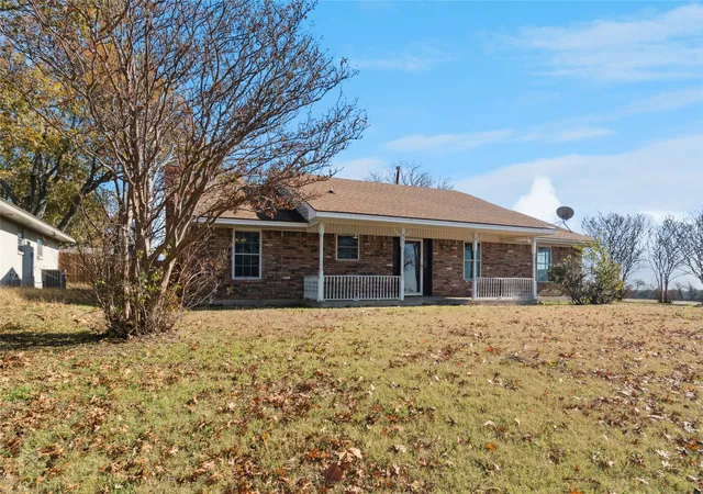 Photo 1 of Single family home for sale at 941 Maple St, Howe, TX 75459 | MLS# 21128575 | Listing updated on 2026-08-03