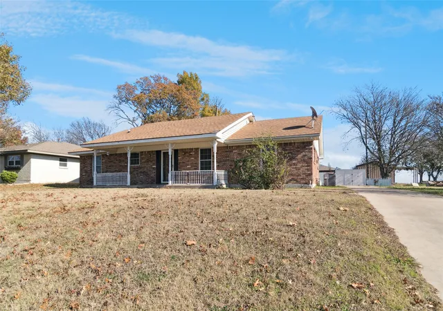 Photo 3 of Single family home for sale at 941 Maple St, Howe, TX 75459 | MLS# 21128575 | Listing updated on 2026-08-03