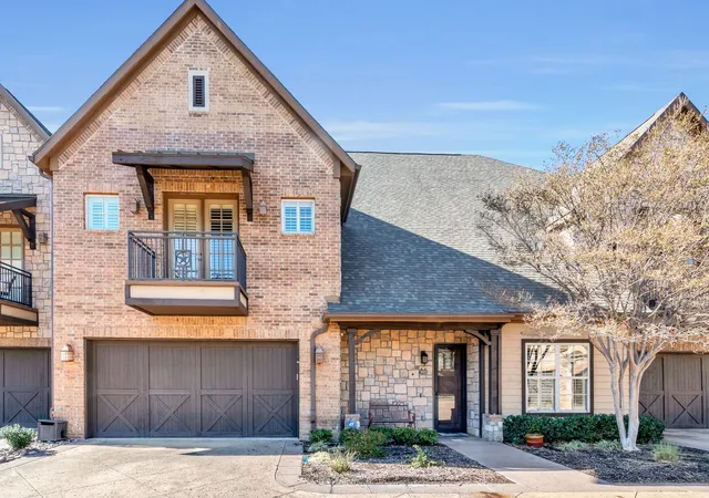 Photo 1 of Sale Pending at 332 Watermere Dr, Southlake, TX 76092 | MLS# 21117146 | Listing updated on 2026-08-26