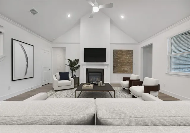 Photo 1 of Single family home for sale at 1004 Ashcroft Ln, Justin, TX 76247 | MLS# 21131130 | Listing updated on 2026-08-30