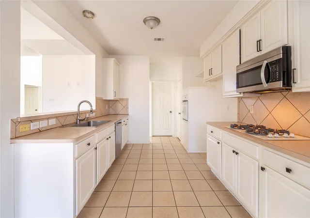 4th image of 7914 Albany Dr, Rowlett, TX 75089 | MLS# 21131156