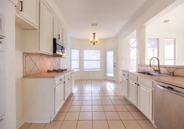 5th image of 7914 Albany Dr, Rowlett, TX 75089 | MLS# 21131156