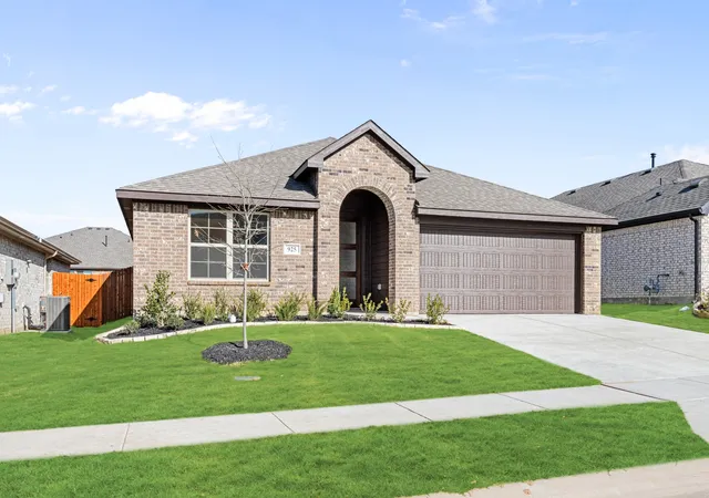 Homes for sale in Alvarado, TX | 925 Kingbird Ln, Alvarado, TX 76009 | MLS# 21125781