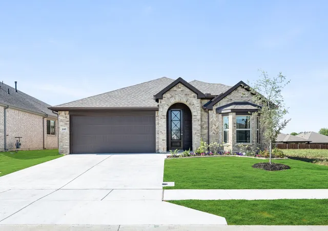 Photo 1 of Sale Pending at 1040 Nighthawk Trl, Alvarado, TX 76009 | MLS# 21125805 | Listing updated on 2026-09-17