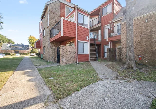 Homes for sale in Dallas, TX | 9827 Walnut St #210, Dallas, TX 75243 | MLS# 21130823