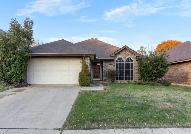 Photo 1 of Single family home for sale at 8729 Sabinas Trl, Fort Worth, TX 76118 | MLS# 21129918 | Listing updated on 2026-09-04