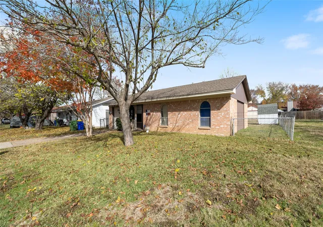 Photo 3 of Sale Pending at 710 Catherine Ln, Seagoville, TX 75159 | MLS# 21131811 | Listing updated on 2026-09-16