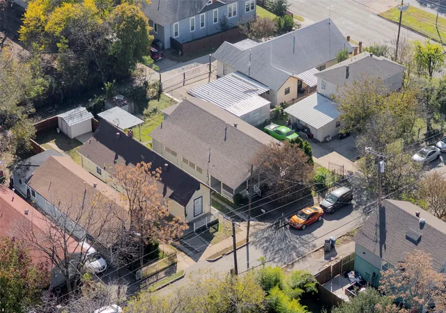Photo 4 of Single family home for sale at 5611 Alton Ave, Dallas, TX 75214 | MLS# 21132169 | Listing updated on 2026-07-14
