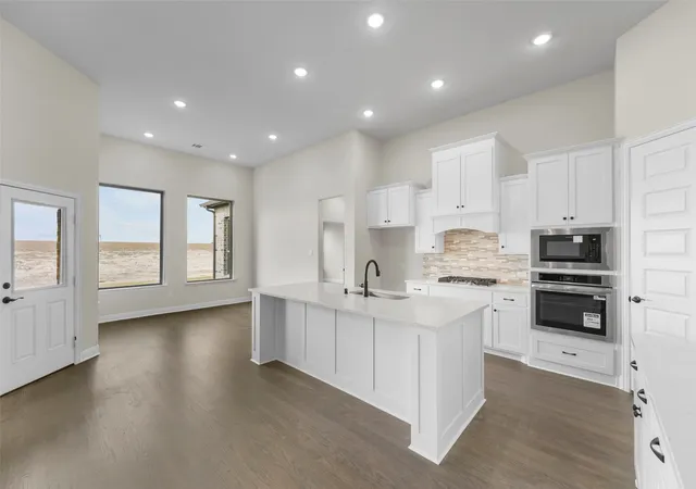 Photo 1 of Single family home for sale at 144 Lila Lake Dr, Waxahachie, TX 75165 | MLS# 21132111 | Listing updated on 2026-10-04