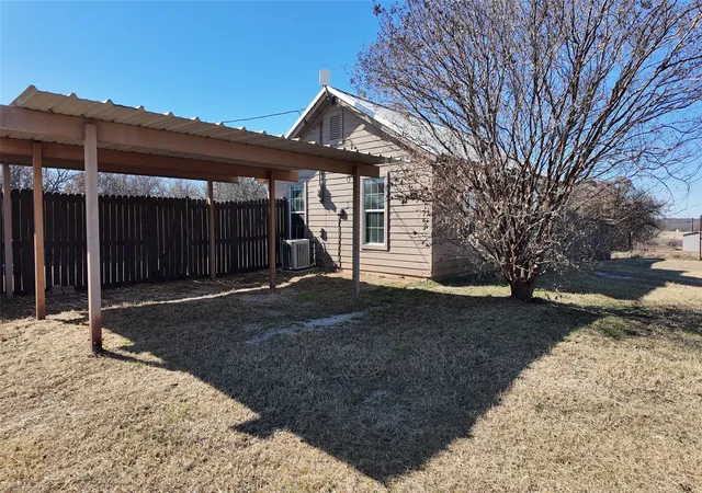 Homes for sale in Bridgeport, TX | 137 Wesley Ln, Bridgeport, TX 76426 | MLS# 21129833