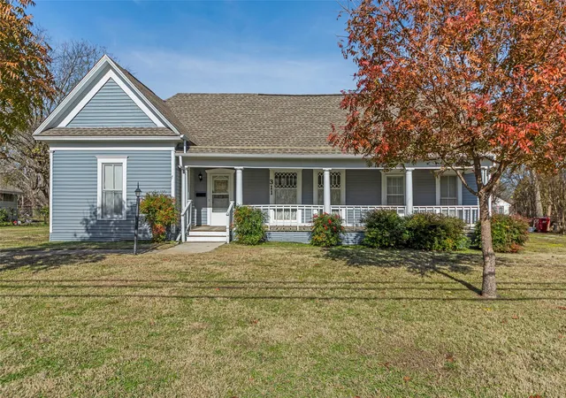 Photo 1 of Sale Pending at 311 Summit St, Farmersville, TX 75442 | MLS# 21131171 | Listing updated on 2026-08-18