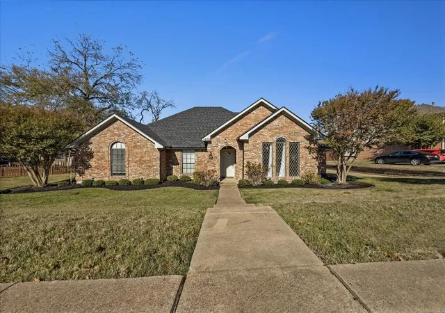 Homes for sale in De Soto, TX | 1821 Montauk Way, De Soto, TX 75115 | MLS# 21125305