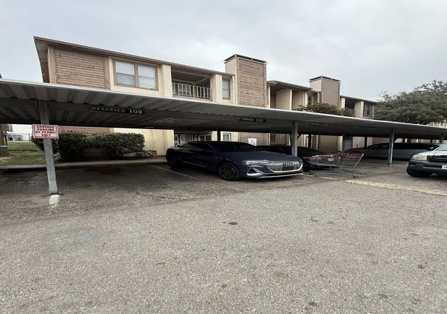 Photo 2 of Condo for sale at 6050 Melody Ln #108, Dallas, TX 75231 | MLS# 21133467 | Listing updated on 2026-08-29