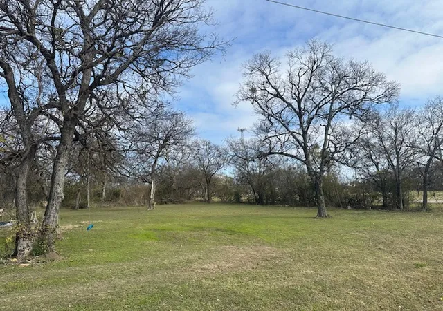 Photo 2 of Land for sale at 1006 S Sherman St #Lot 3B, Ennis, TX 75119 | MLS# 21133435 | Listing updated on 2026-07-12