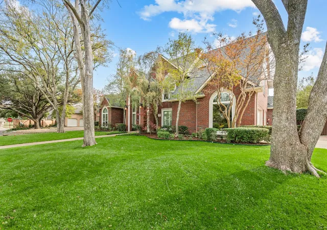 Photo 3 of Sale Pending at 5608 Brushy Creek Trl, Dallas, TX 75252 | MLS# 21128503 | Listing updated on 2026-01-10