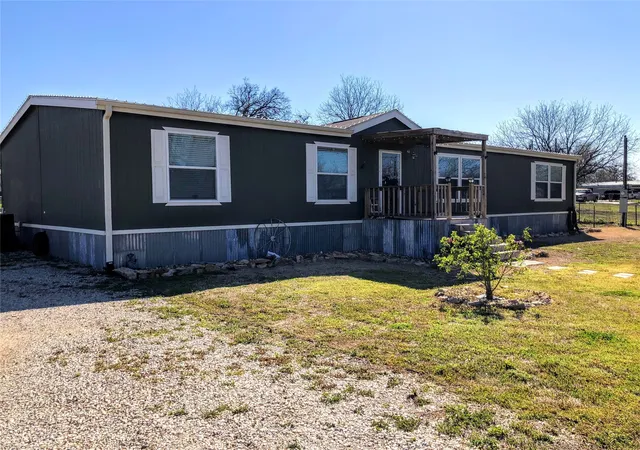 Homes for sale in Graford, TX | 204 W Eaton Ave, Graford, TX 76449 | MLS# 21133907